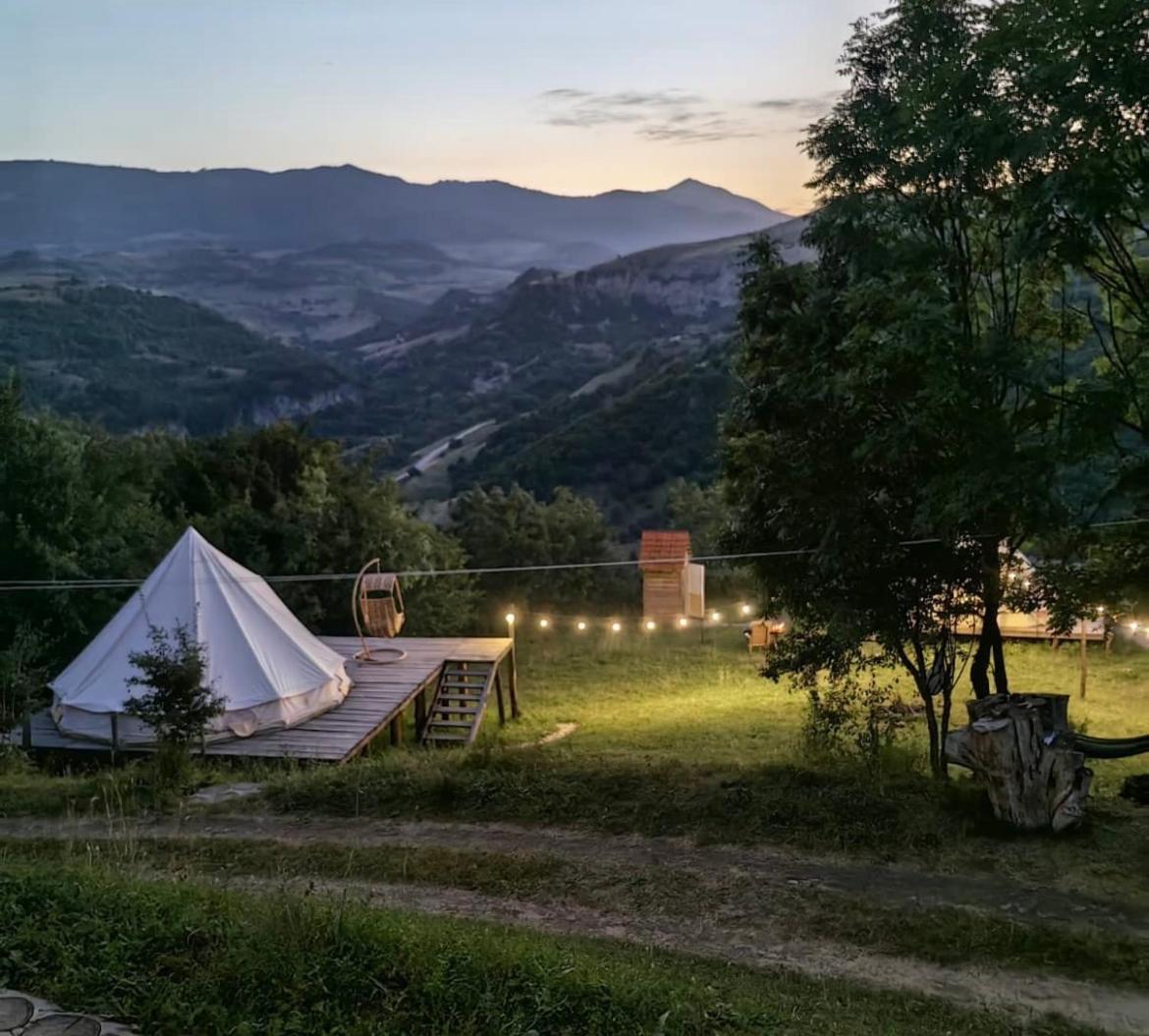 Alereks Mountain Camping Dsegh Exterior photo