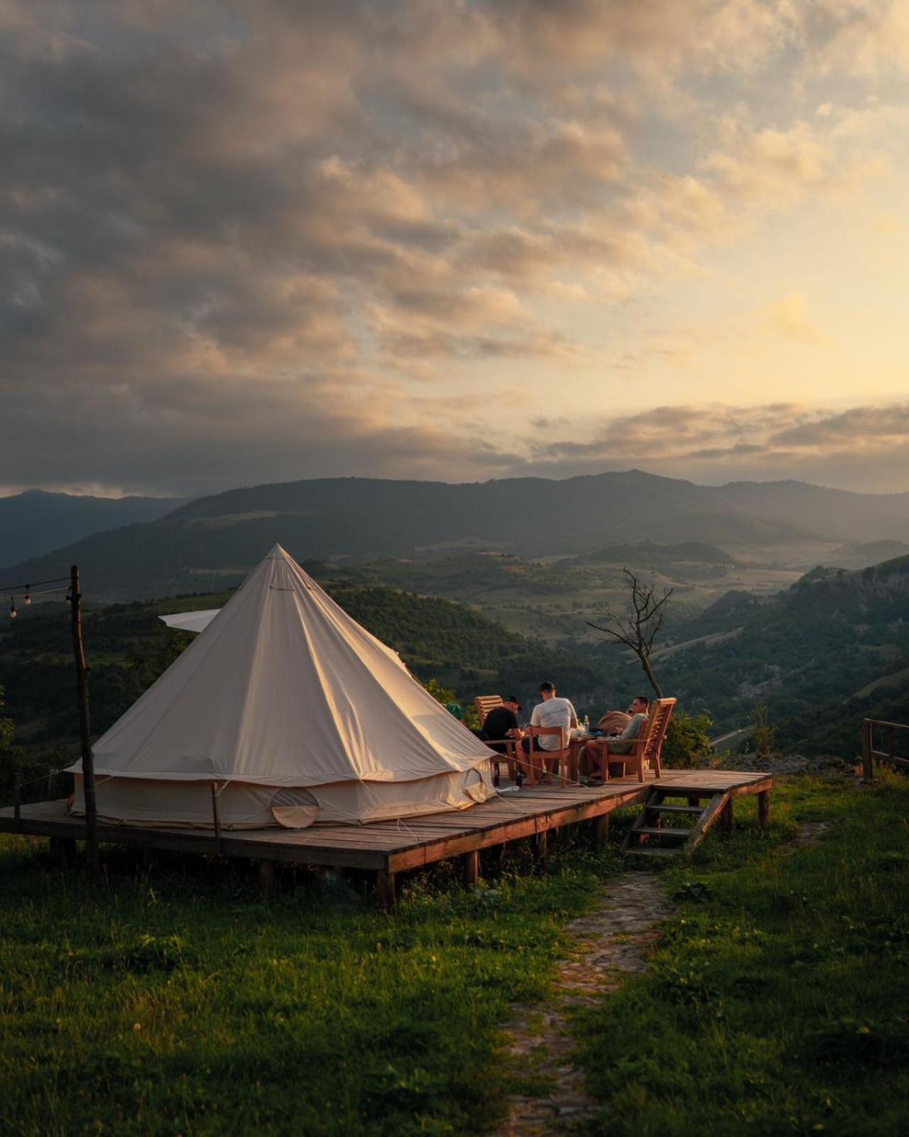 Alereks Mountain Camping Dsegh Exterior photo